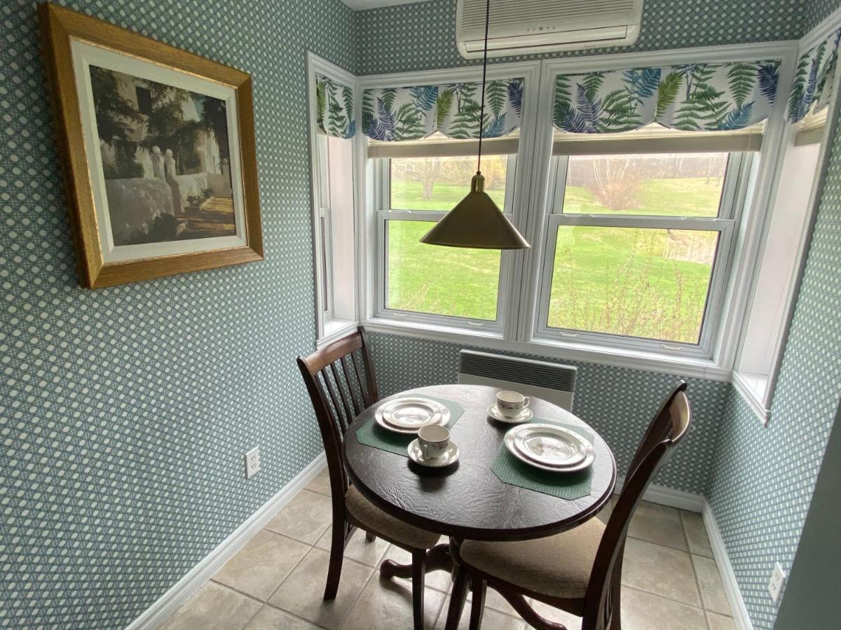 Auberge Le Tricorne North Hatley Eksteriør billede