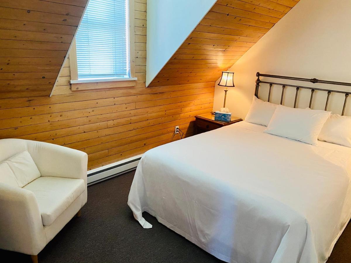 Auberge Le Tricorne North Hatley Eksteriør billede